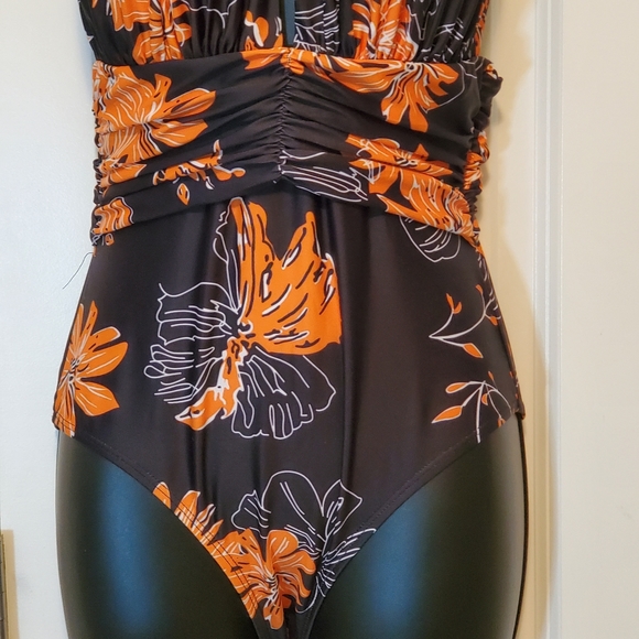 Beautiful MARINAVIDA One Piece Swimsuit Black & Orange Floral. Size Small - Picture 2 of 7